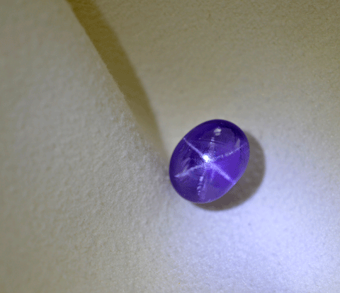 8.15 Carat 6-Ray Purple Star Sapphire from Ceylon