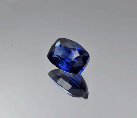 7 carat Ceylon blue sapphire gemstone