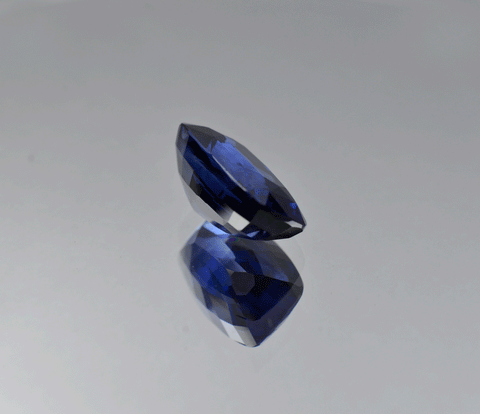 7 carat natural dark blue sapphire from Ceylon