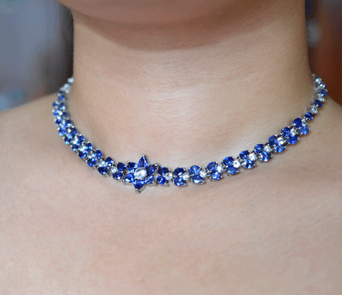 Ceylon blue sapphire necklace in 18K white gold