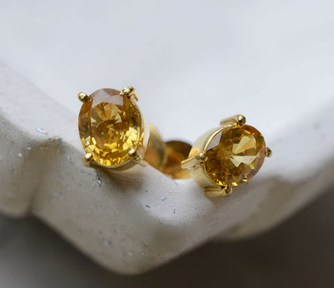 Oval Ceylon Yellow Sapphire 18K Yellow Gold Earrings