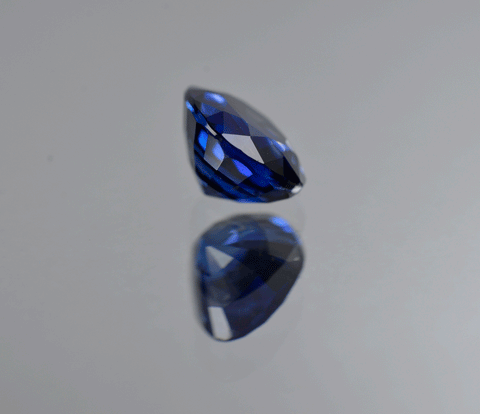 3 carat natural royal blue sapphire gemstone