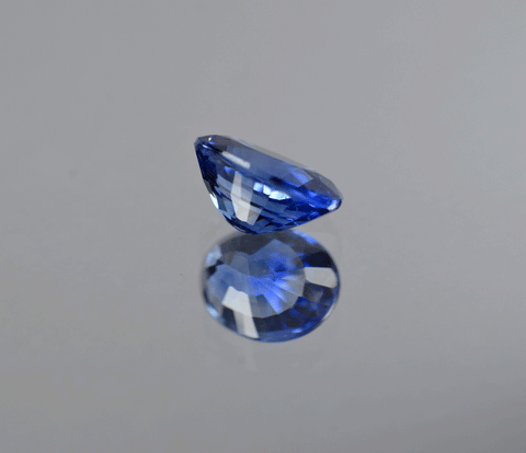 3 carat Ceylon blue sapphire gemstone