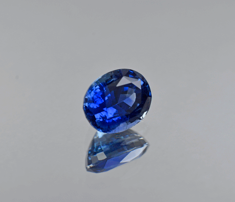 3 carat blue sapphire gemstone from Sri Lanka