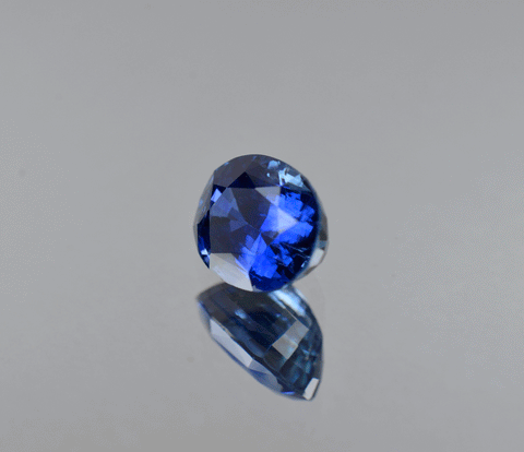 3 carat blue sapphire gemstone from Sri Lanka