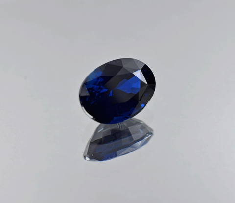 4 carat Ceylon blue sapphire gemstone from Sri Lanka