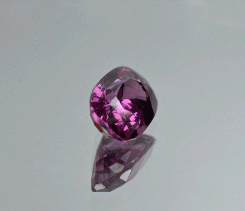 4 carat natural pink sapphire gemstone directly from Sri Lanka