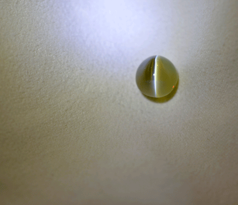 6.73 Carat Natural Apple Green Cat's Eye Chrysoberyl Gemstone from Ceylon