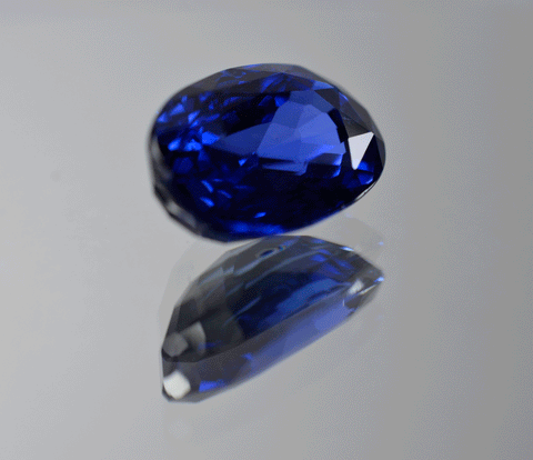 7 carat natural royal blue sapphire from Sri Lanka