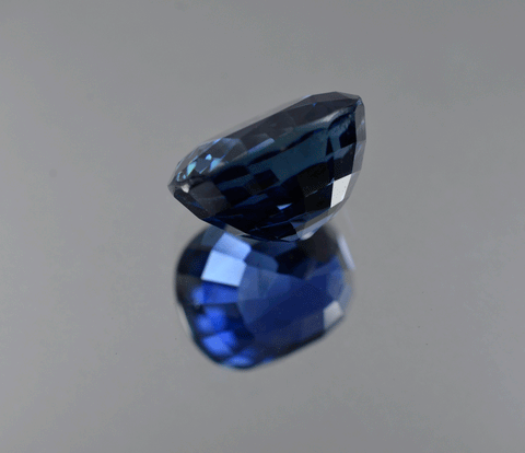 9 carat cornflower blue sapphire gemstone from Ceylon