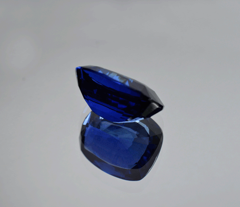 15 carat Ceylon blue sapphire gemstone