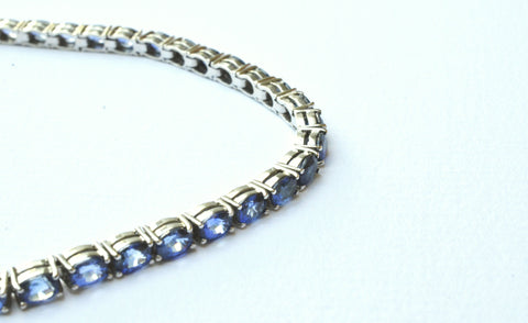 24 Shades of Ceylon Blue Sapphire Gemstone Bracelet in 18K White Gold