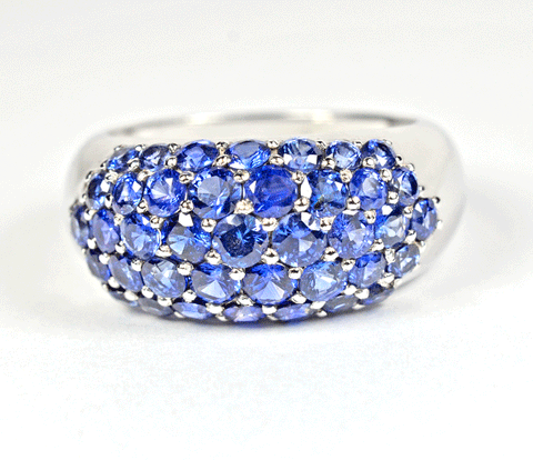 natural blue sapphire ring in white gold