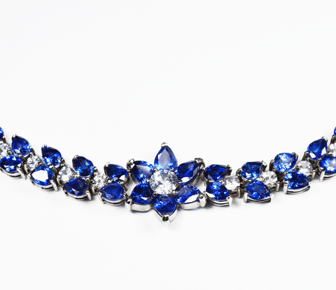 Ceylon blue sapphire necklace in 18K white gold