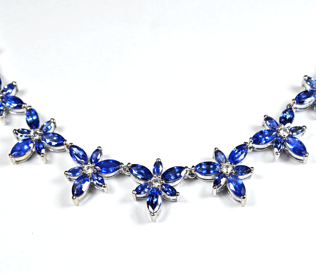 White gold gemstone top necklace