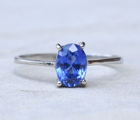 18K white gold natural blue sapphire engagement ring available at Elizabeth Jewellers in Sri Lanka