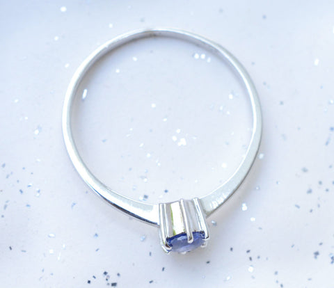 Ceylon blue sapphire 18k white gold ring with bezel setting